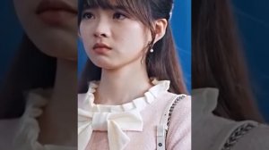 Девушка-курьер попадает к холодному директору, и он не