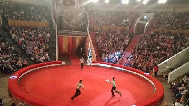 Jugglers group Almaz/ Групповые Жонглеры Алмаз смотреть онлайн