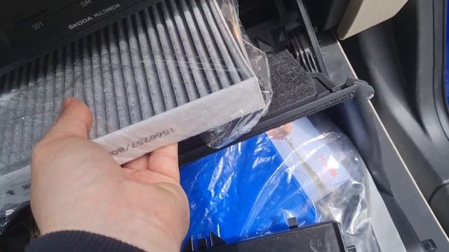 skoda karoq 2019 замена салонного фильтра смотреть онлайн