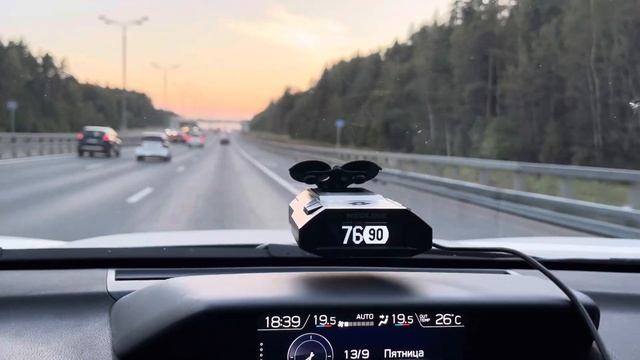 Заезд на СКАТ в спину с Neoline X-Cop 6200s wi-fi смотреть онлайн