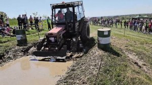 БЕШЕНЫЕ гонки на тракторах по грязи! 💥 Только мощь и адреналин!