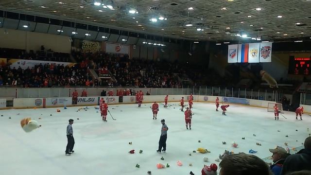 ХК Ростов. Благотворительная акция по сбору игрушек.
