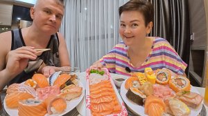 Мукбанг ОБЖИРАЕМСЯ ЭЛИТНЫМИ суши и роллы в Таиланде! Обдумываем как отмечать ДР Вовчика в Паттайе