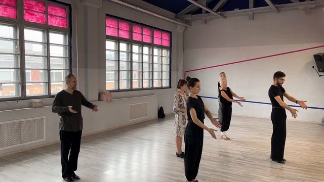 Разминка для испанских рук для танца Пасодобль. Школа смотреть онлайн