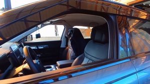 Jaecoo J7. Как оставить окна открытыми при постановке на о?