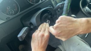 Снятие блока управления рулевой колонки на фольксваг?