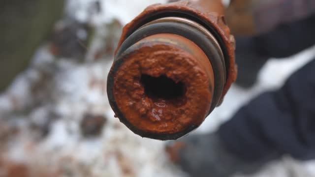 РЕМОНТ насосов для скважин в Луге 8-911-923-26-18 обслуживание, замена водяных GRUNDFOS SQ смотреть онлайн