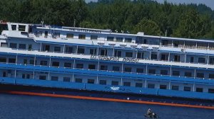 «Маленький принц» – теплоход-пансионат