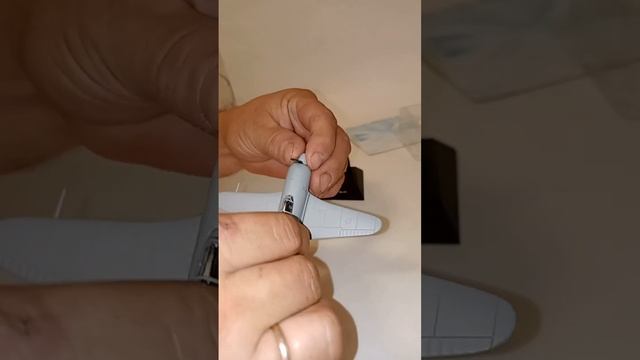 Коллекционная модель самолёта Як-11 в масштабе 1:80 Леге? смотреть онлайн