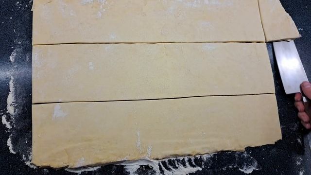 Слойки з абрикосами і рікотою/Puffs With Apricots And Ricotta