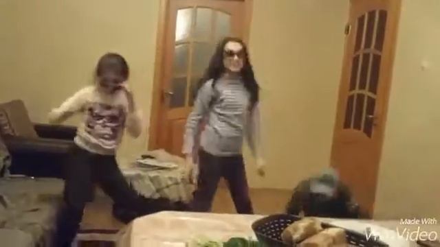 Дурачимся под песню баклажан ВТОРОЕ ВИДЕО!!!