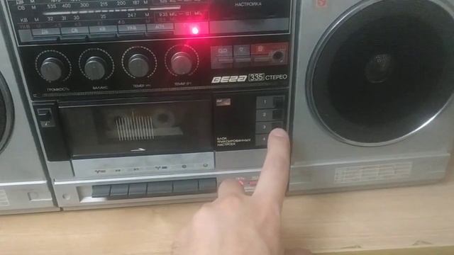 Магнитола "Вега-335 стерео" после капитального ремонта ? смотреть онлайн