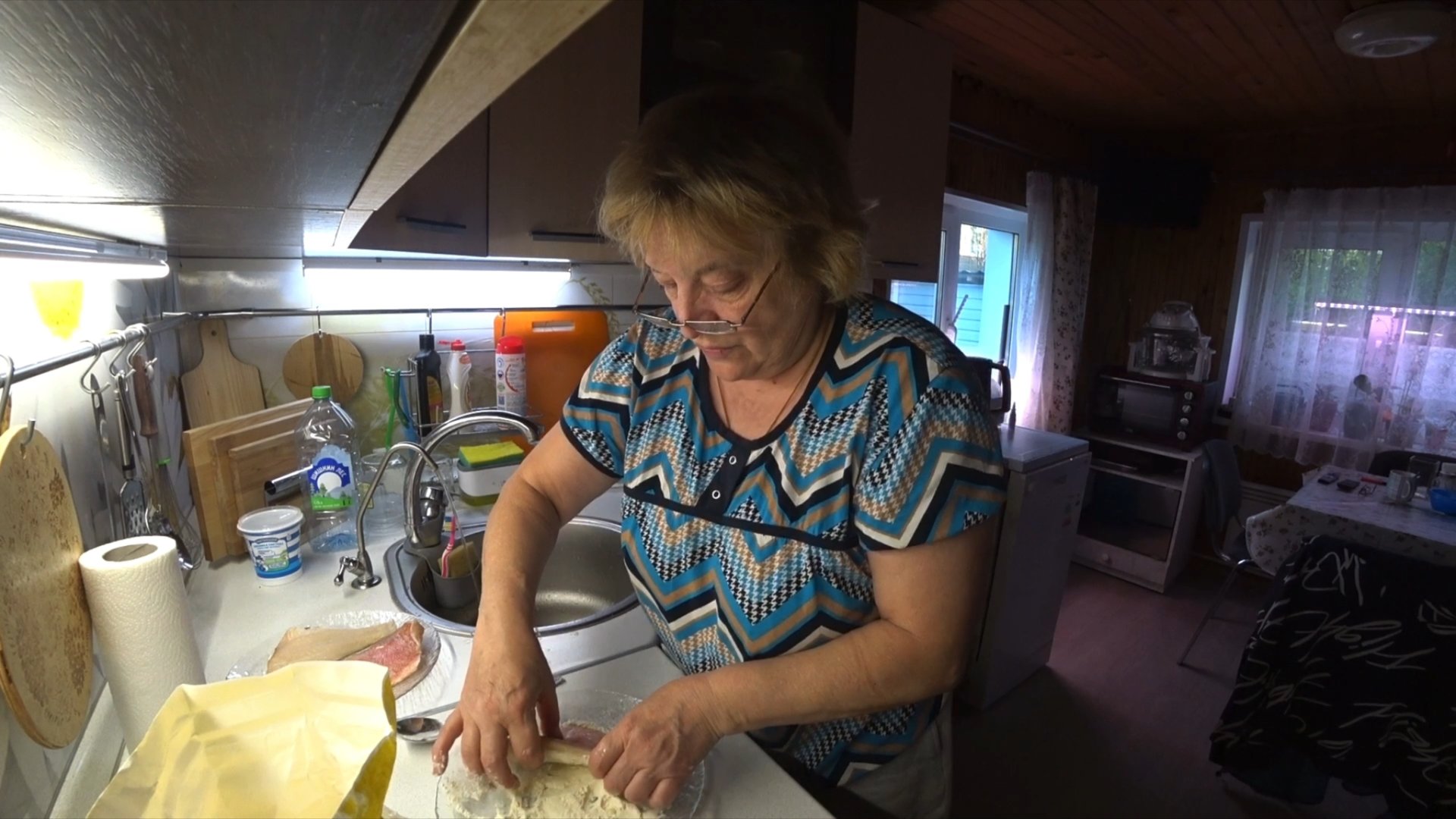 Рыбка водичку любит. Проверяем лайфхак ! смотреть онлайн