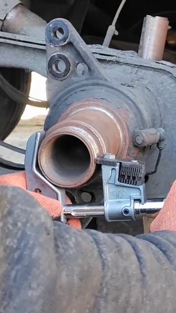 Восстановление резьбы на полуприцепе Saf #сто #ремонт #sa смотреть онлайн