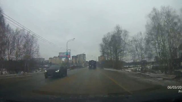 Видеорегистратор Prestigio Roadrunner 585 смотреть онлайн