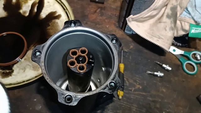 Volkswagen Touran 1.9 TDI заміна масла та всіх фільтрів смотреть онлайн