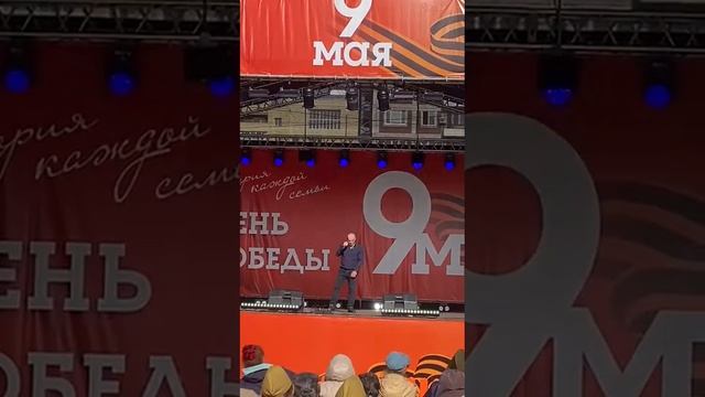 Первым делом самолёты в честь праздника 9-го мая. каве