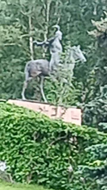 за конной лавой будущее, вокруг коня и всадника магнит смотреть онлайн