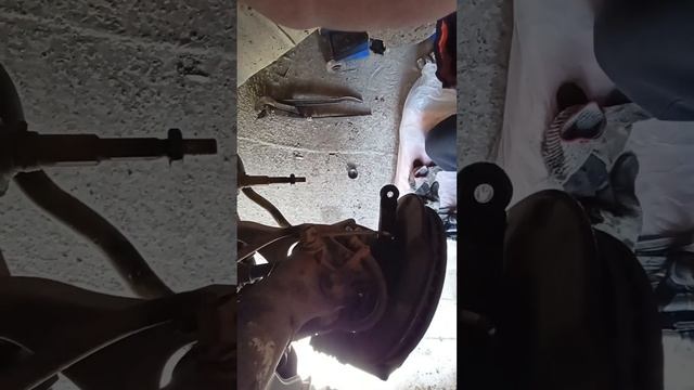 Замена левого рулевого наконечника Хонда Цивик 4д