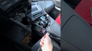 Как снять магнитолу на Toyota prius30