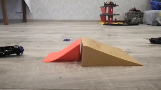 Разбивающиеся Машинки Crashing Cars