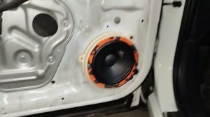 Замена штатной акустики в Nissan Qashqai на динамики DL audio gryph