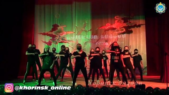 Нашел у себя в архиве 2016 год такую вот танцевальную группу)) смотреть онлайн