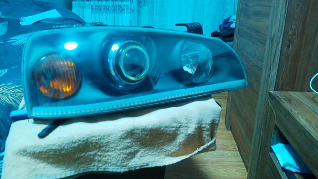 динамический поворотник фары Hyundai Elantra XD смотреть онлайн