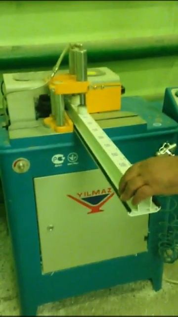 YILMAZ KM 213 Торцефрезерный станок для фрезеровки импост? смотреть онлайн