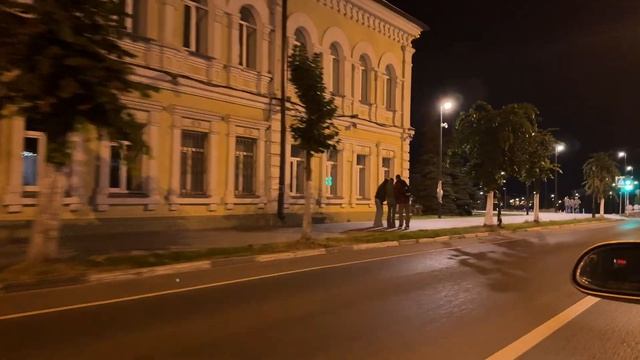 АВТОЗВУК ПО ГОРОДУ. РЕАКЦИИ ЛЮДЕЙ НА ГРОМКУЮ МУЗЫКУ смотреть онлайн