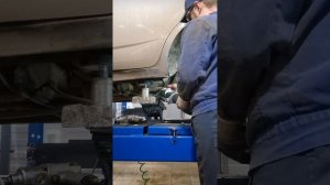 Замена ушастых сайлентблоков задней балки Chevrolet Aveo LT (t