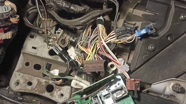 Пропало питания на бензонасос Меган 2