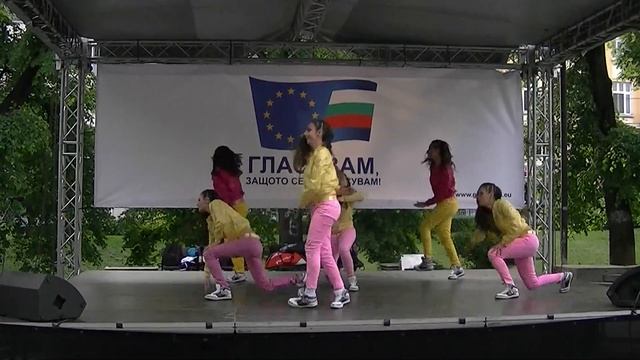 Ден на Европа- 9 май- Full Dance Showcase