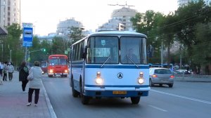"Троица из прошлого" Автобусы ЛАЗ-695 Н, ЛиАЗ-677МБ и Ikarus 256.74 следуют по улице Шевченко