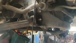 SsangYong Rexton W замена нижних рычагов и рулевых наконечник?