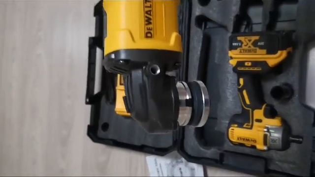 Набор аккумуляторный ушм + гайковерт DeWalt смотреть онлайн