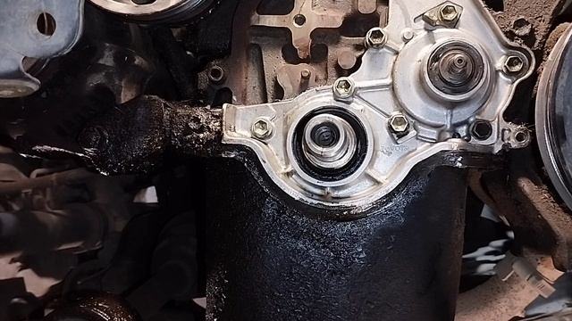 Замена сальника коленвала и масло насоса toyota corolla 1.3 бе смотреть онлайн