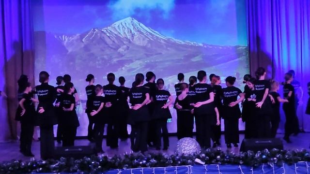 Грузинская музыка и танцы. Великолепный концерт в Соч? смотреть онлайн