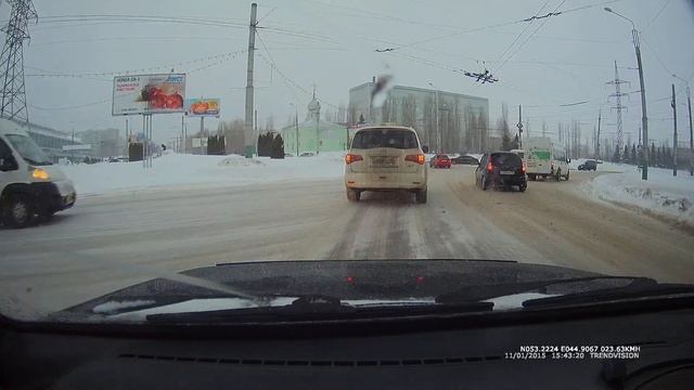 День, пасмурно видеорегистратор TrendVision MR 700GP