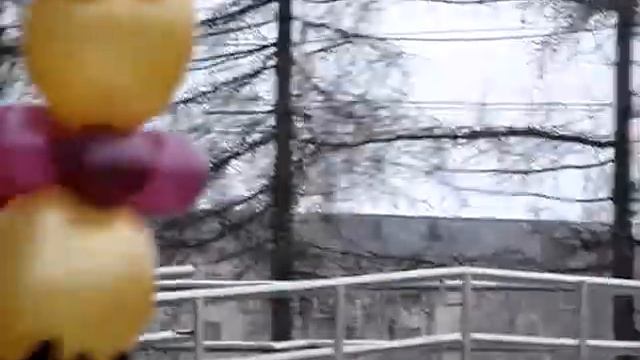Девушка танцует на празднике прикол смотреть онлайн