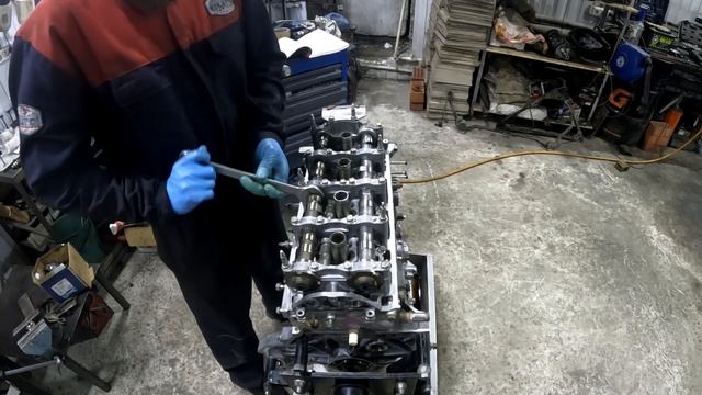 Сборка двигателя Хонда k20a4 ,Часть 3 , сборка Гбц , устано смотреть онлайн