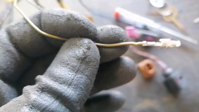 Как разобрать двухпиновый разъём форсунки на Ауди А4, ? смотреть онлайн