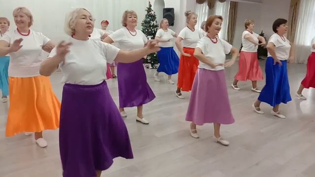"Рябиновые бусы" танц. коллектив "Серебряный возраст" ? смотреть онлайн