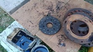 Снятие выжимного подшипника на тракторе т40