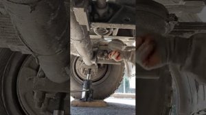 Подводим трещоткой колодки на зерновозе