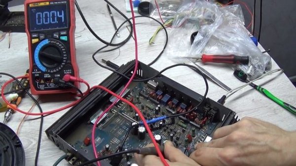 Усилитель уходит в защиту при добавлении громкости. К?