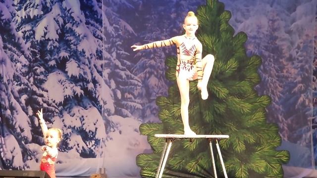 наши маленькие цирковые артисты смотреть онлайн