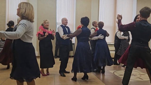 Вечер музыки и танца в ООКЦ в г. Бресте💥 22.02.2025. Поёт На