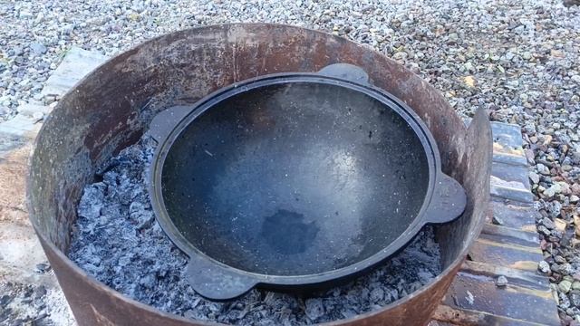 Как помыть чугунный казан? обслуживаю , казан после го? смотреть онлайн