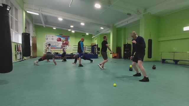 Круговая тренировка боксера 22.05.2025 смотреть онлайн